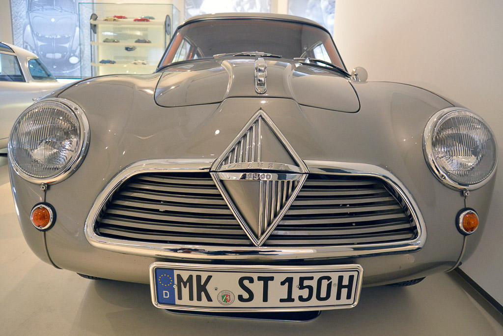 Limousine mit Kühlergrill