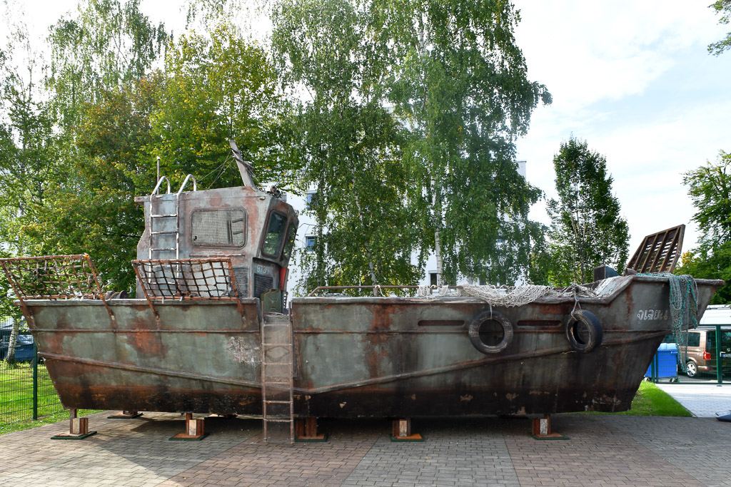 Boot als Filmkulisse im Freien