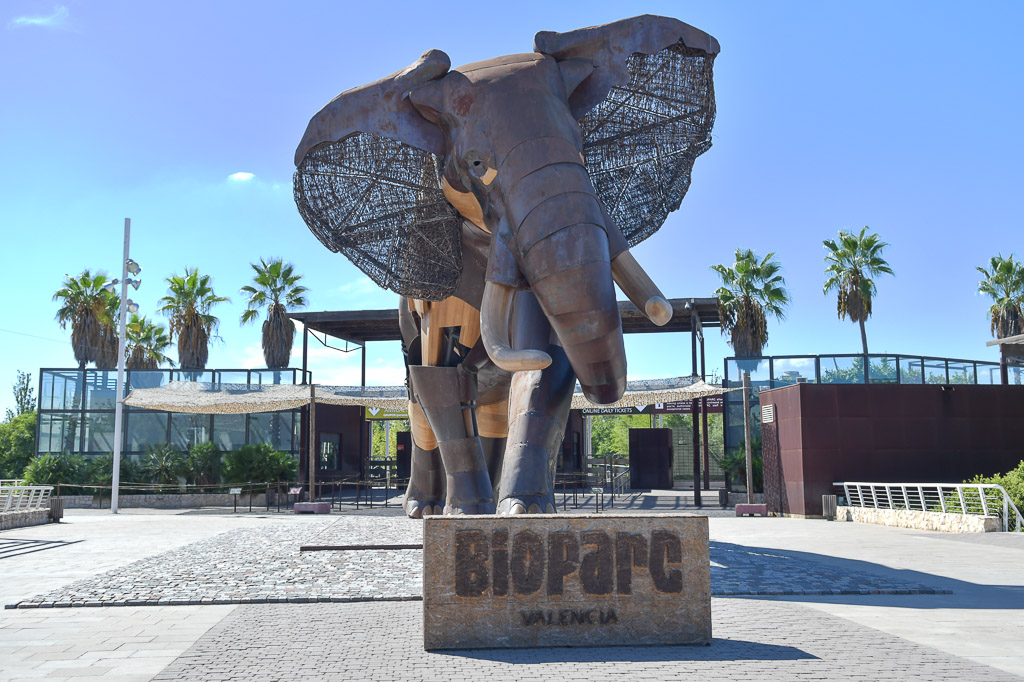 Elefantenskulptur am Eingang des Bioparc