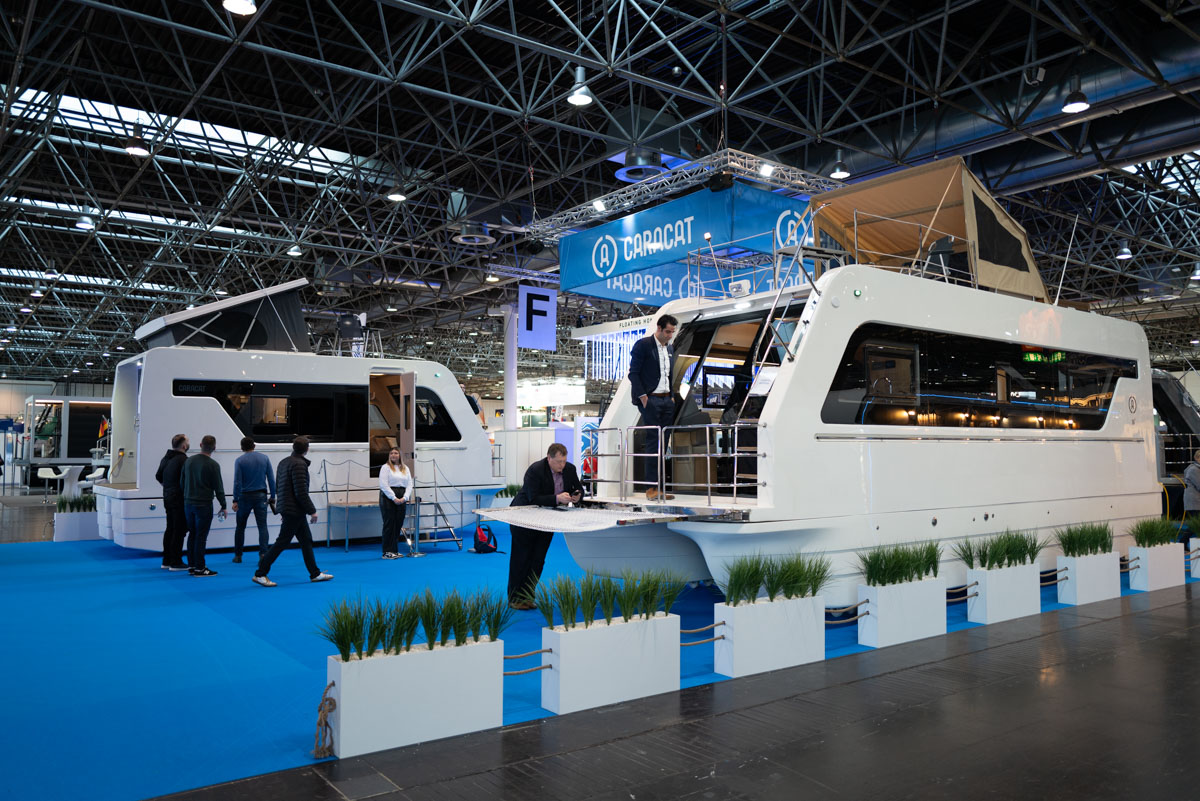 Hausboote am Messestand