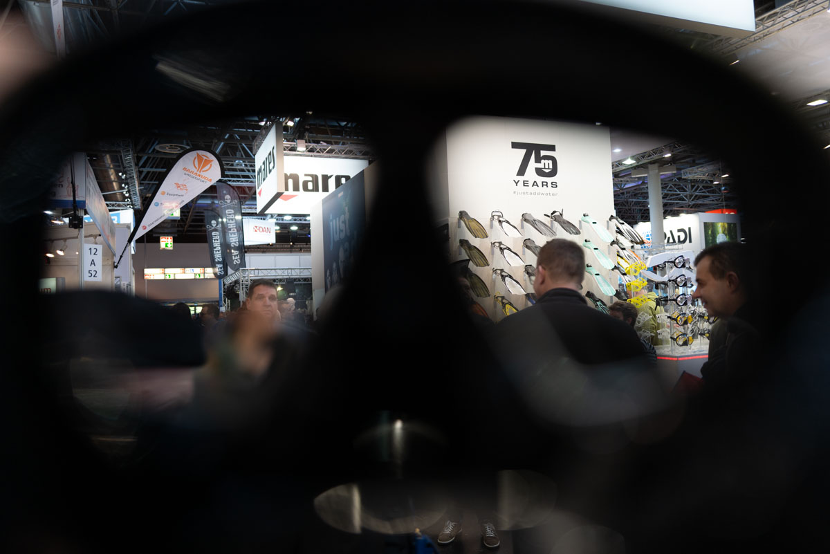 Tauchausrüstung am Messestand
