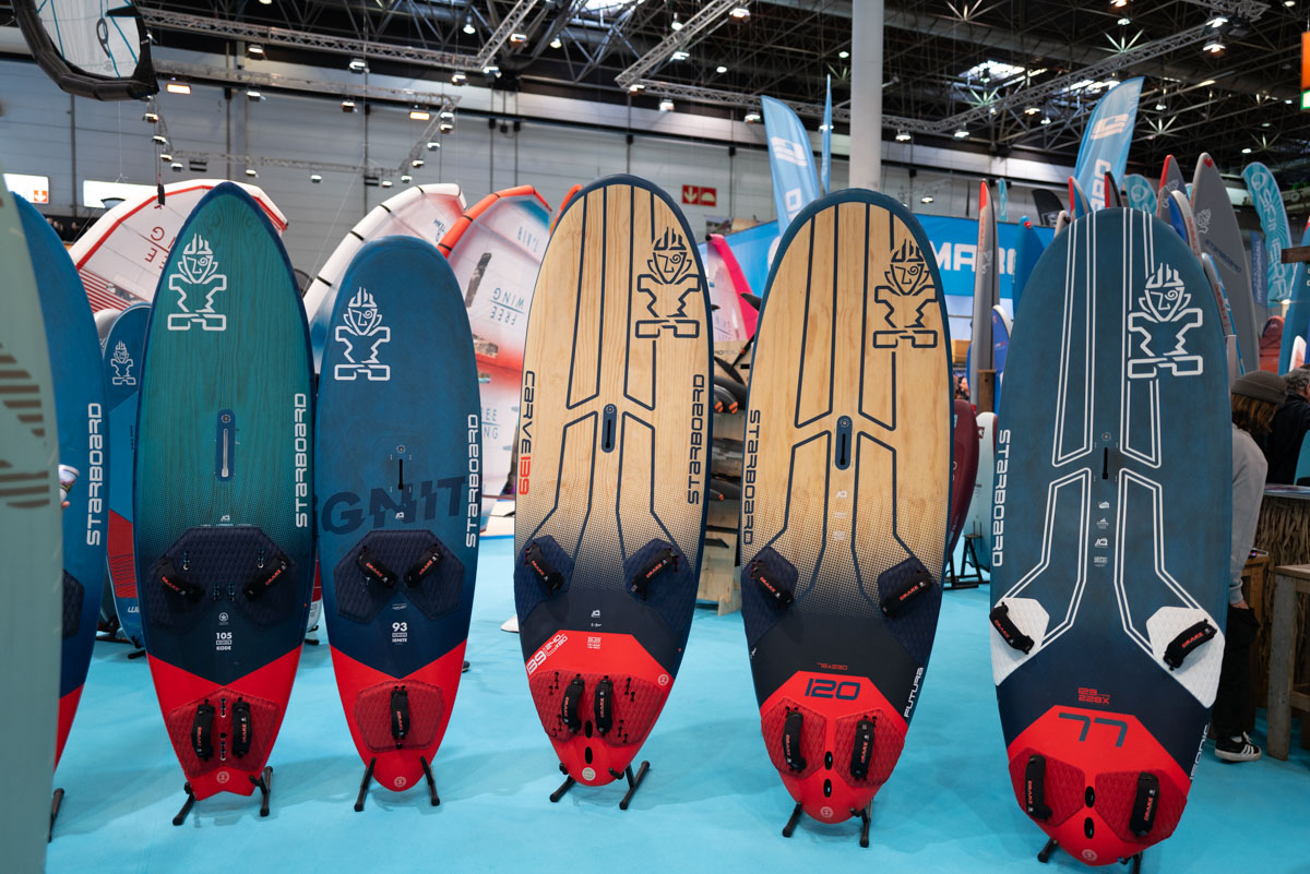 Windsurf-Boards am Messestand