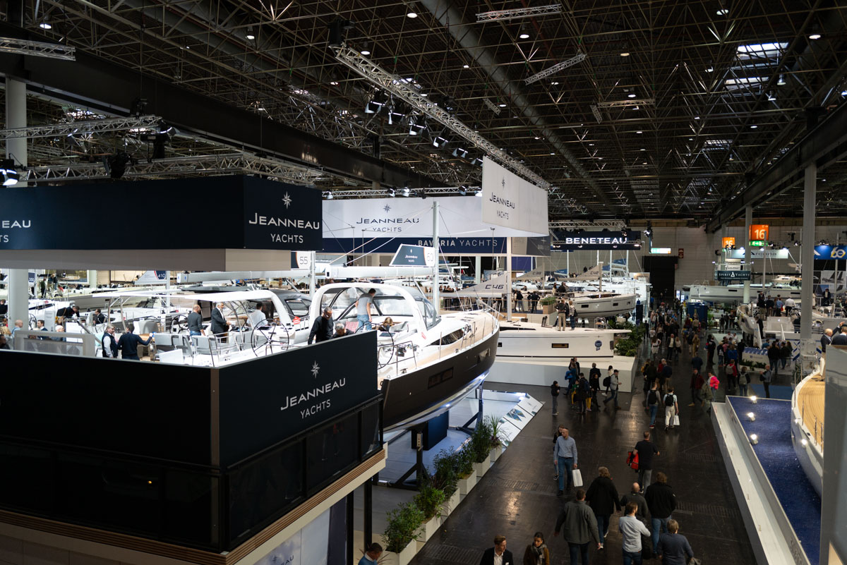 Motorboote am Messestand