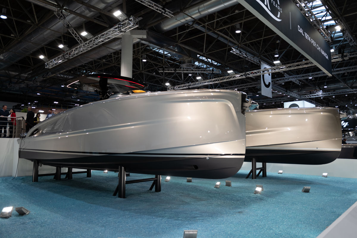 Motorboote am Messestand