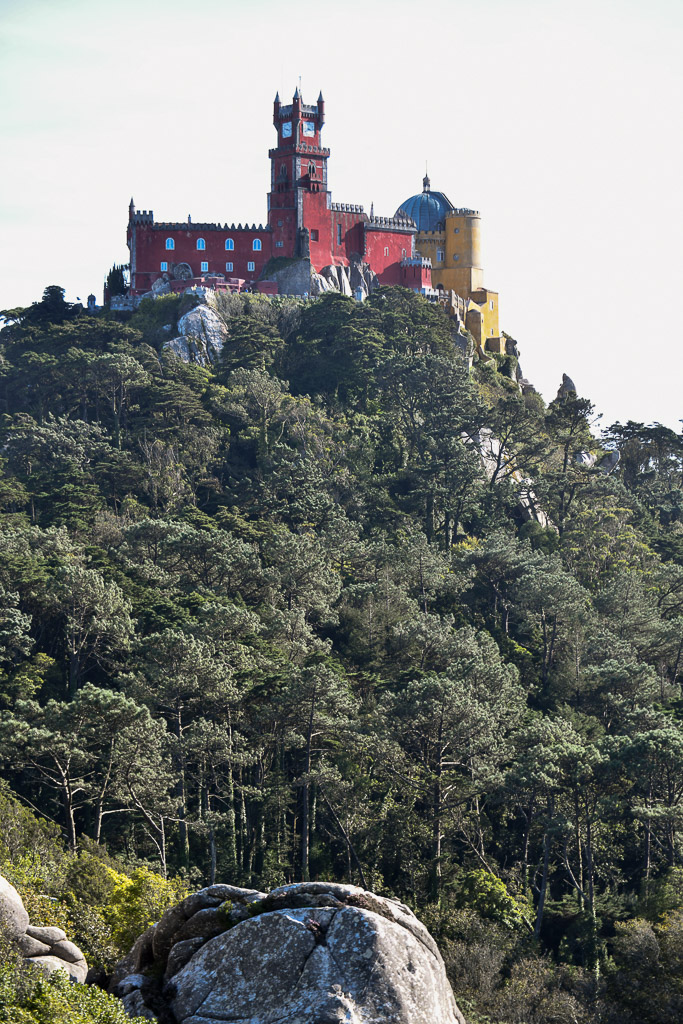 Der Pena-Palast von der Burg aus