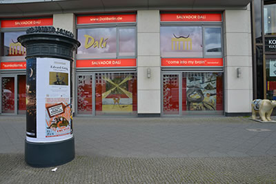 Eingang des Dalí Museums am Leipziger Platz