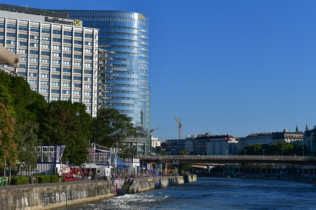 Hochhaus am Donaukanal
