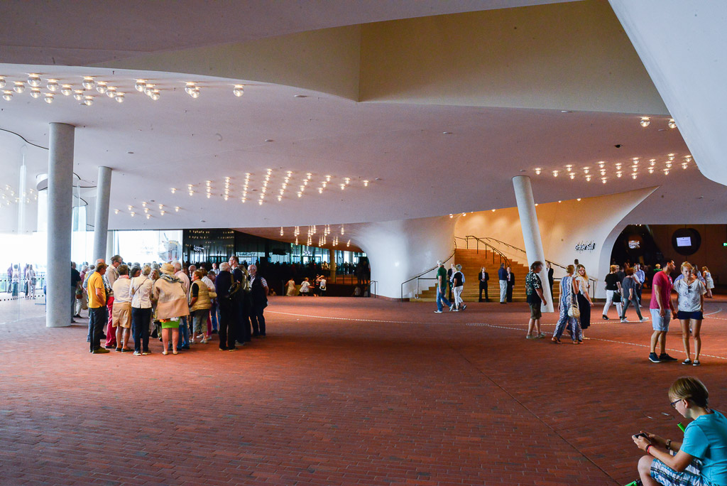 Plaza-Foyer