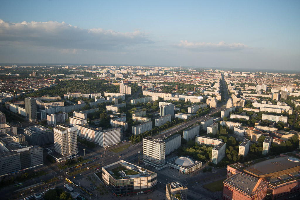 Stadtpanorama im Abendlicht
