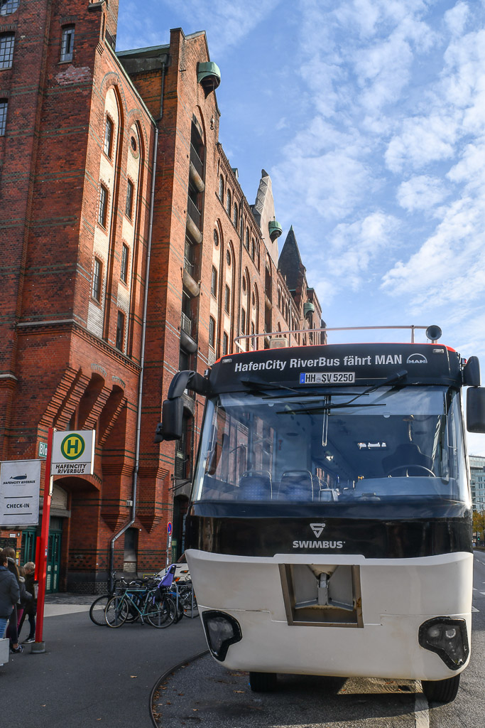 RiverBus im Hochformat