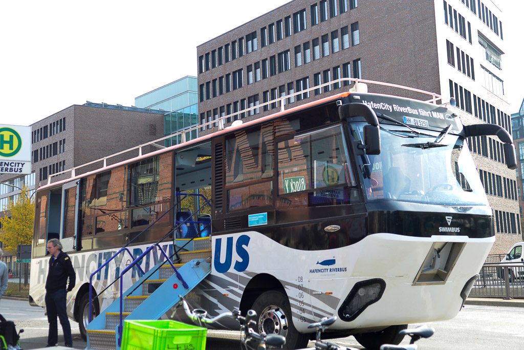RiverBus in der Stadt