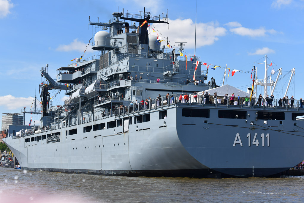 Marineschiff
