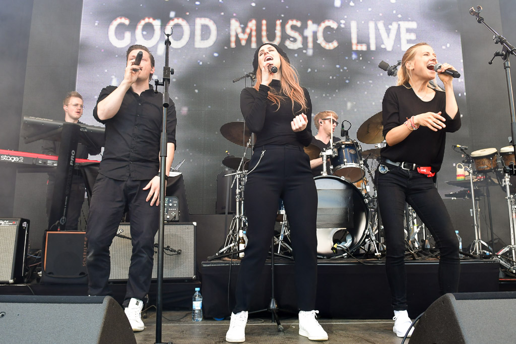 Band auf der Bühne