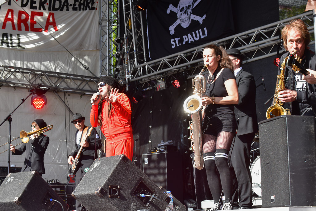 Ska-Band auf der Bühne