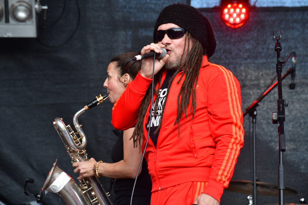 Ska-Band auf der Bühne