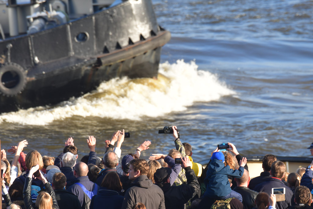 Schlepperballett auf der Elbe