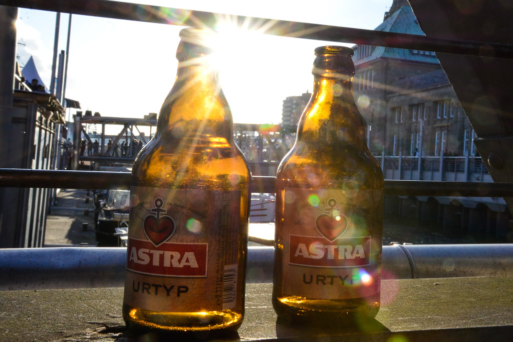 Bierflaschen im Gegenlicht