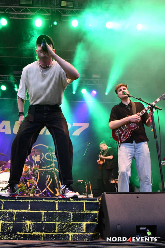 Konzert der Band Raum27 im Hochformat
