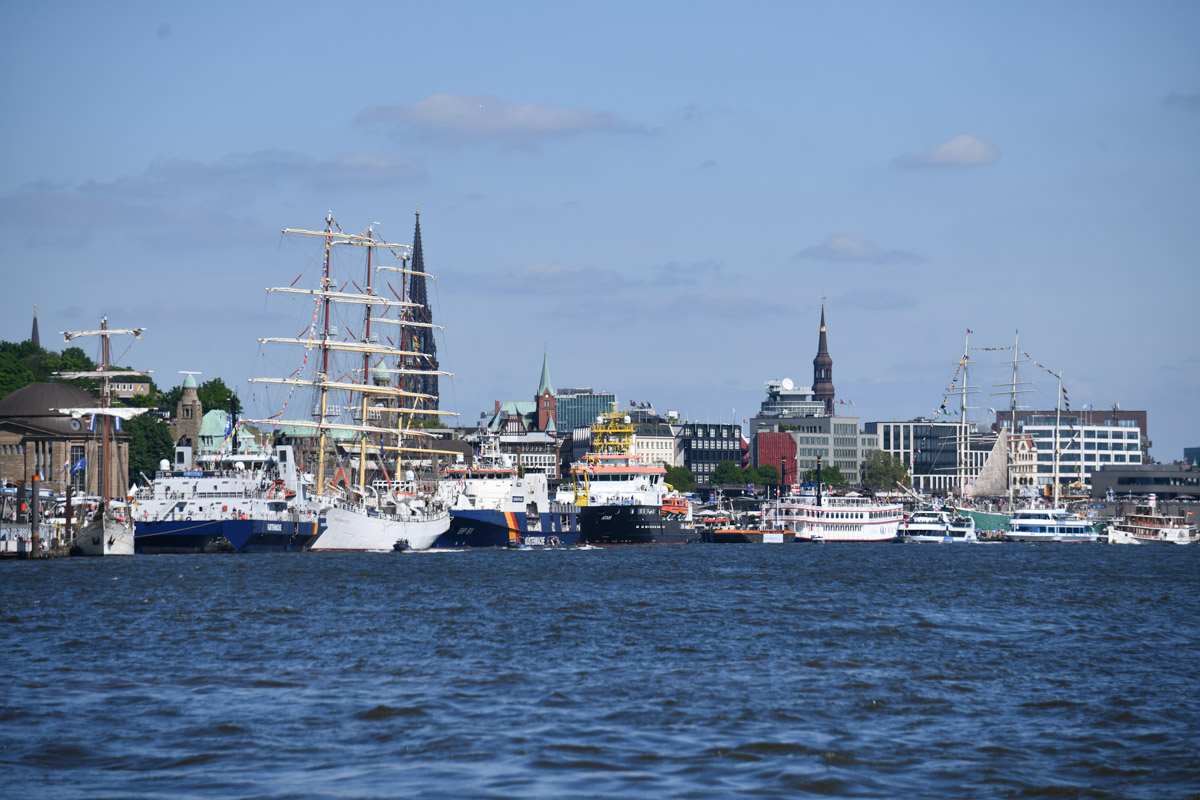 Segelschiffe auf der Elbe