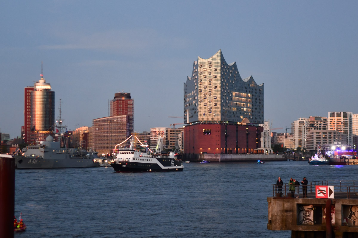 Elbphilharmonie am Abend