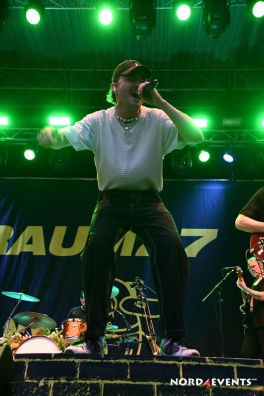 Konzert der Band Raum27 im Hochformat