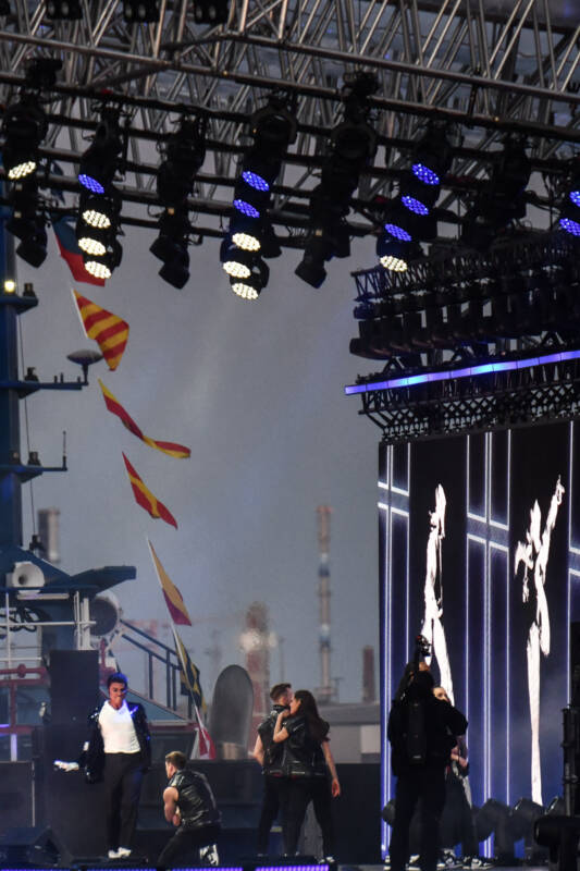 Show auf der Bühne im Hochformat