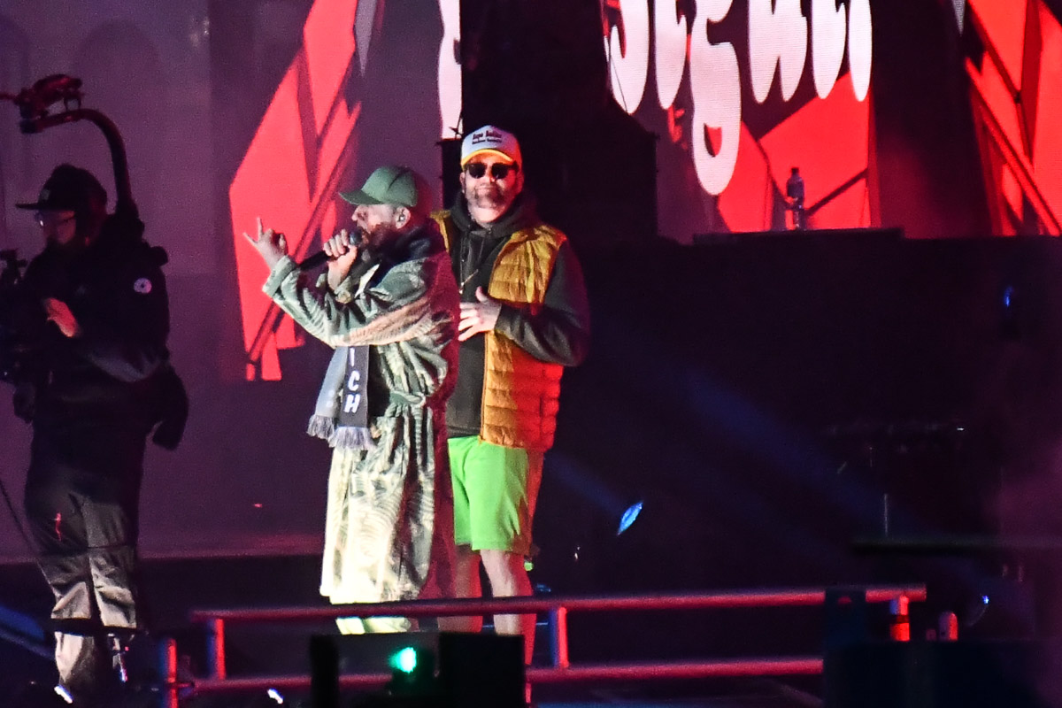 Show mit Rapper auf der Bühne