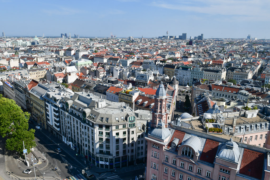 Blick über Häuser und Straßen