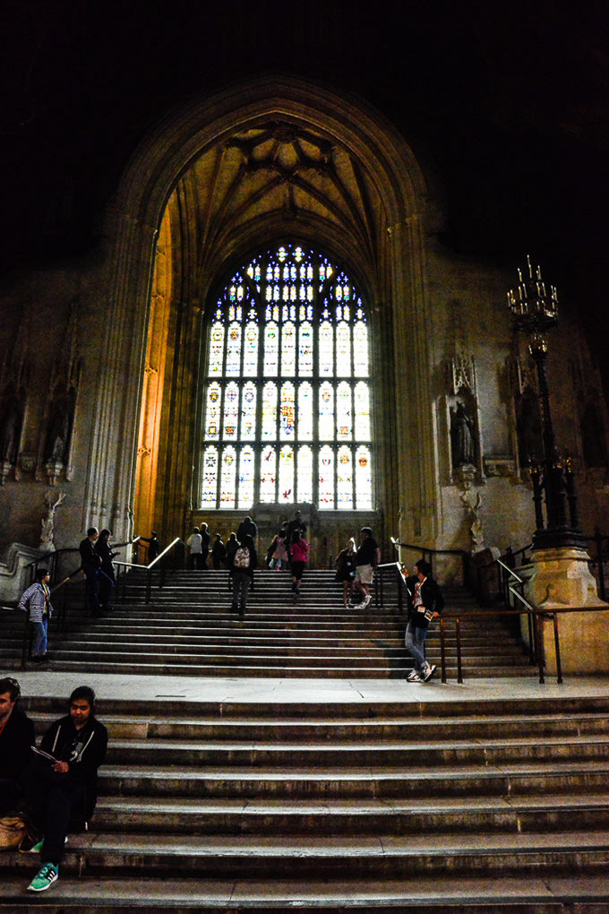 Treppe in der Westminster Hall im Hochformat