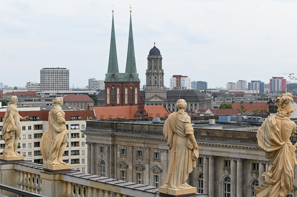 Kirchtürme und Skulpturen