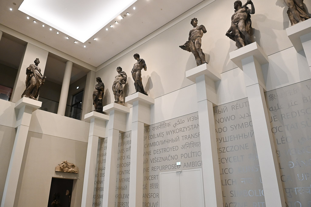 Skulpturensaal mit Figuren