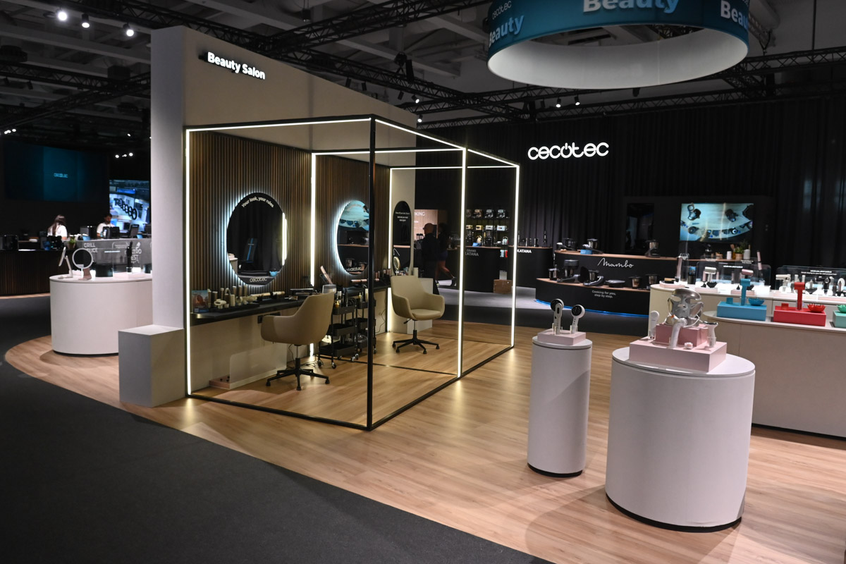 Messestand mit Beauty-Technik