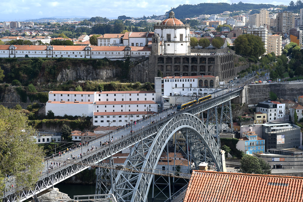 Brücke Dom Luís I vom Turm aus