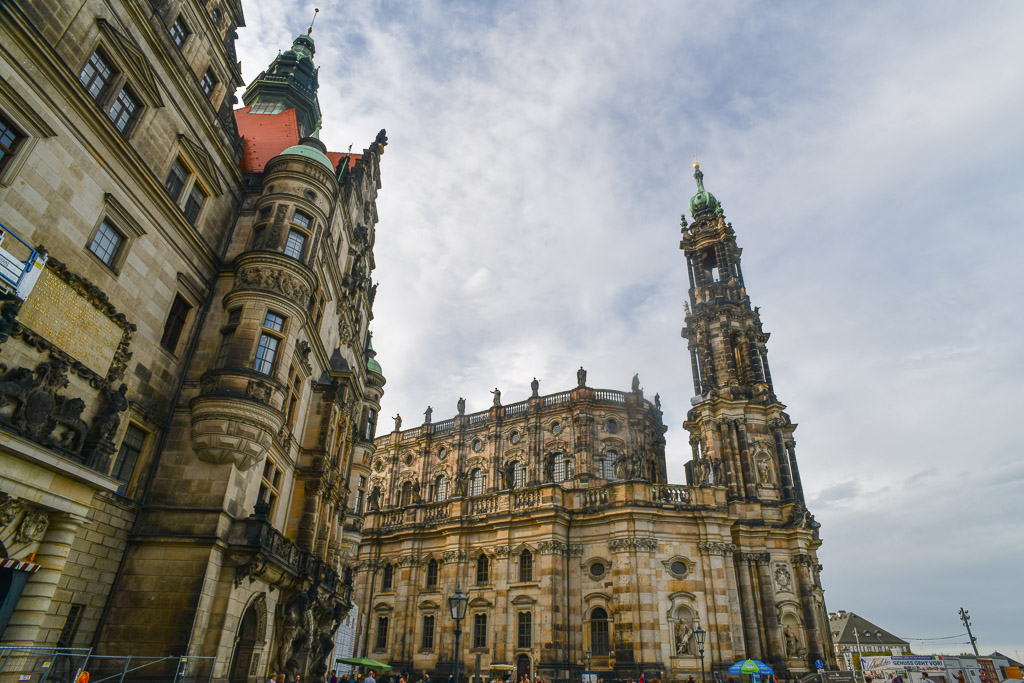 Hofkirche mit Turm