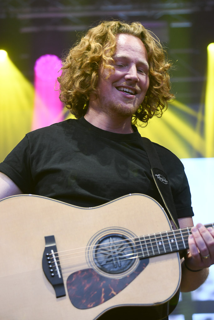 Michael Schulte auf der Fördebühne im Hochformat