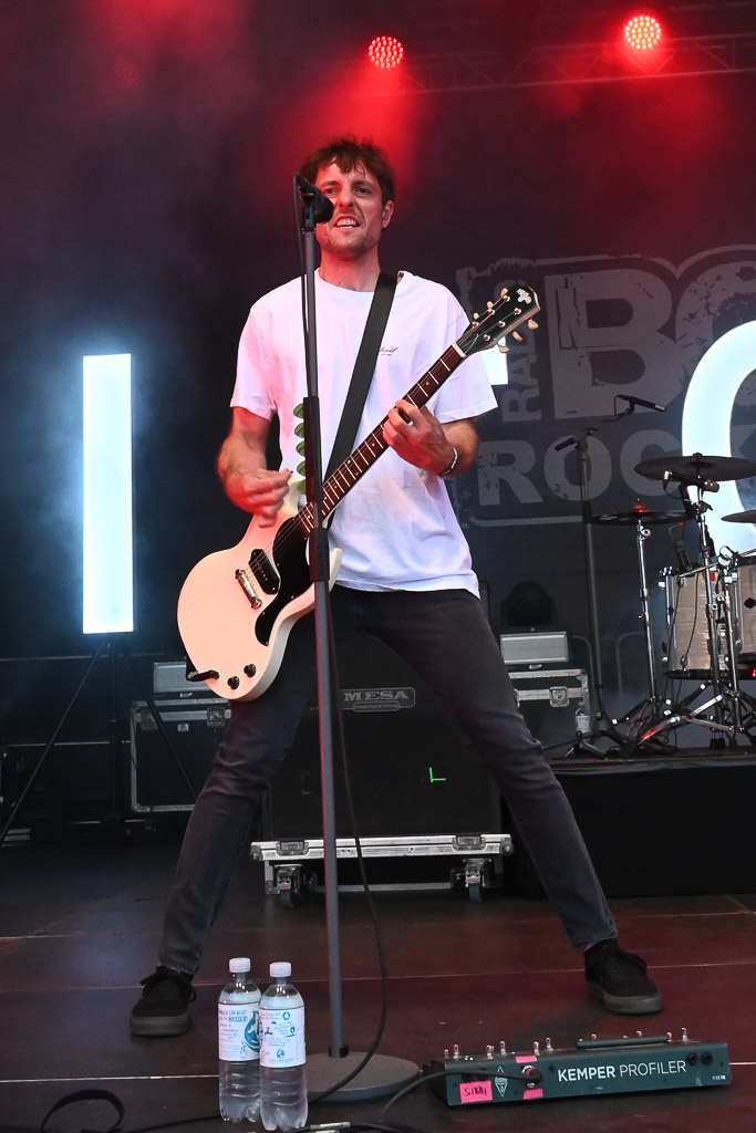 Itchy im Radio Bob Rockcamp im Hochformat