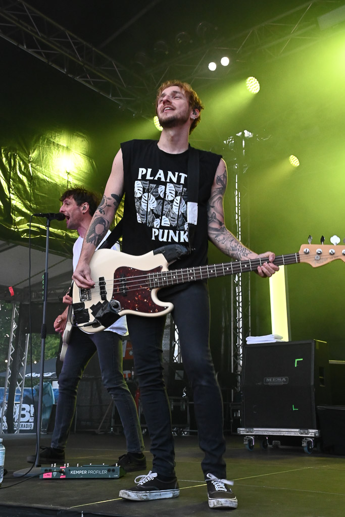 Itchy im Radio Bob Rockcamp im Hochformat