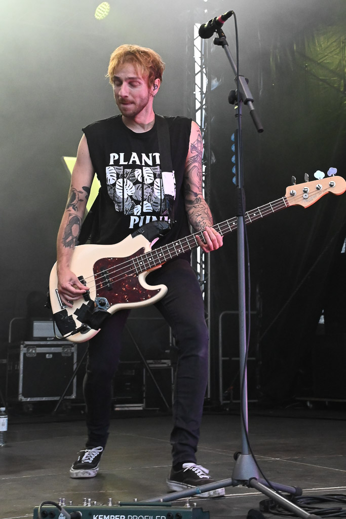 Itchy im Radio Bob Rockcamp im Hochformat