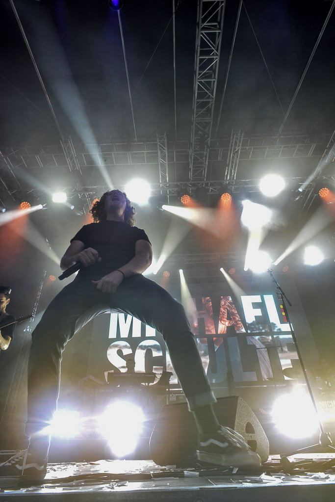 Itchy im Radio Bob Rockcamp im Hochformat