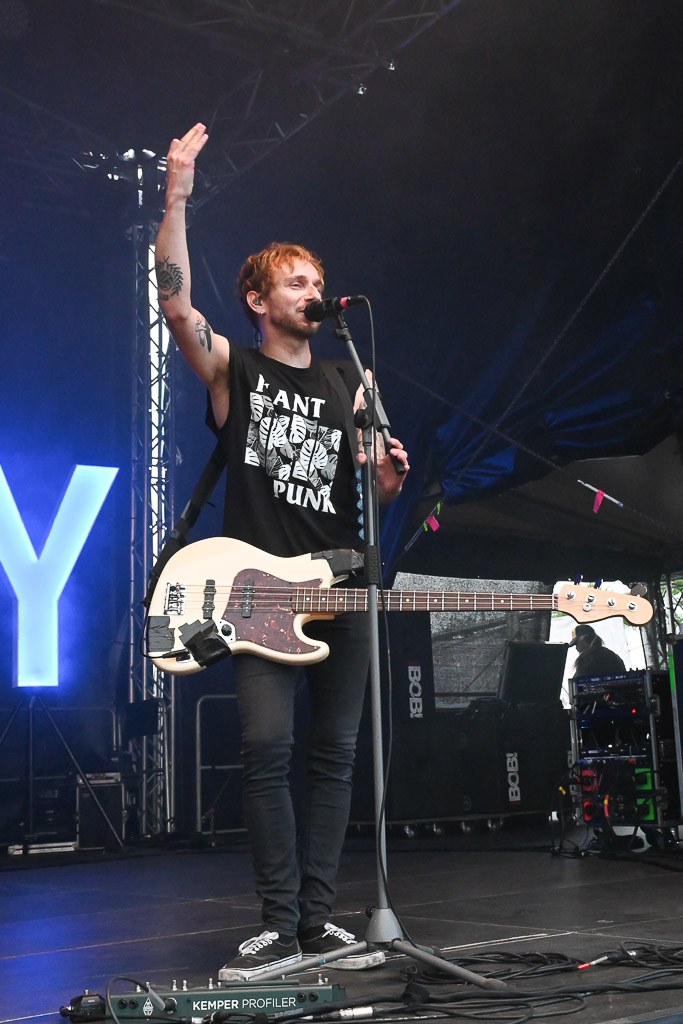 Itchy im Radio Bob Rockcamp im Hochformat