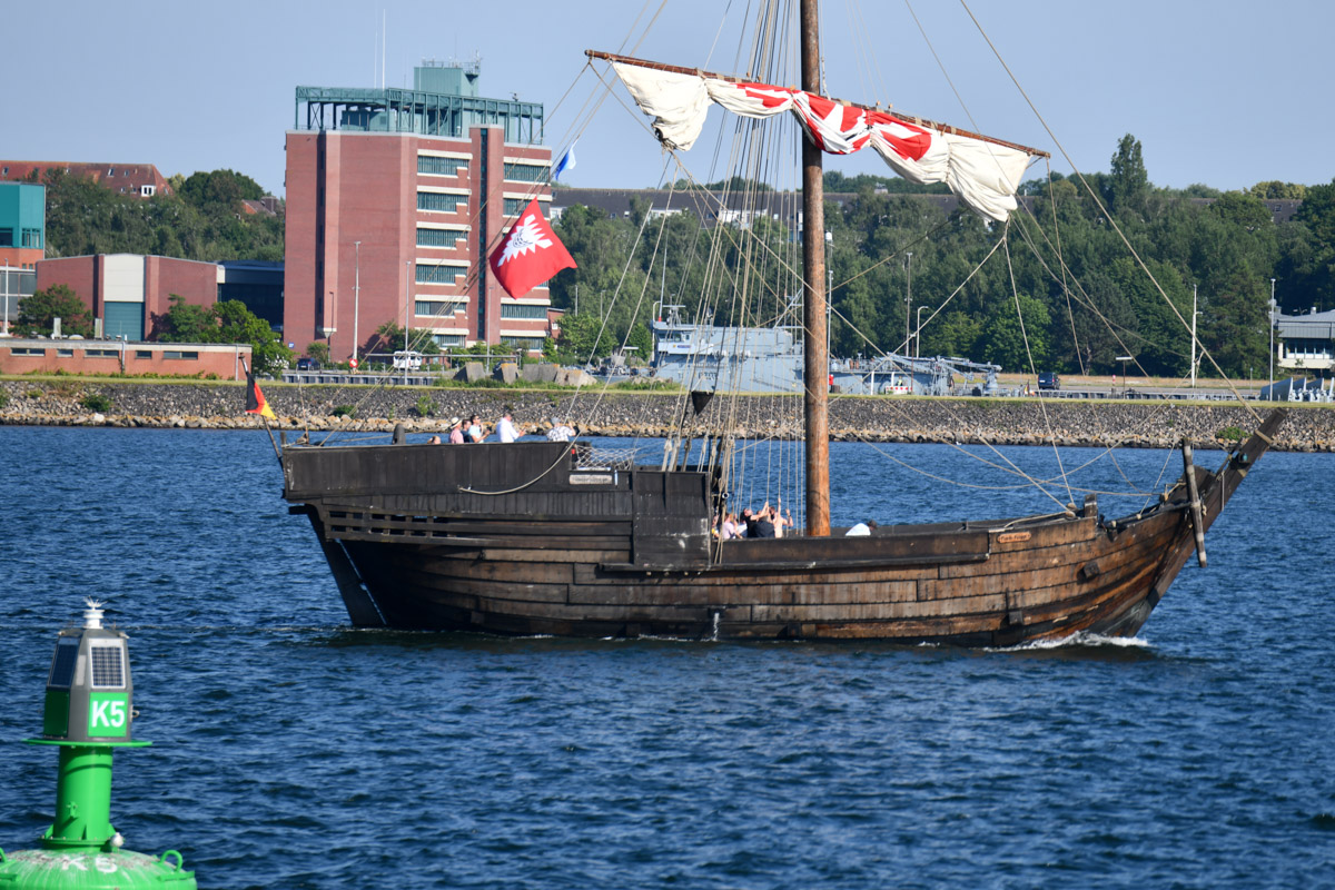 Historisches Holzschiff auf der Förde