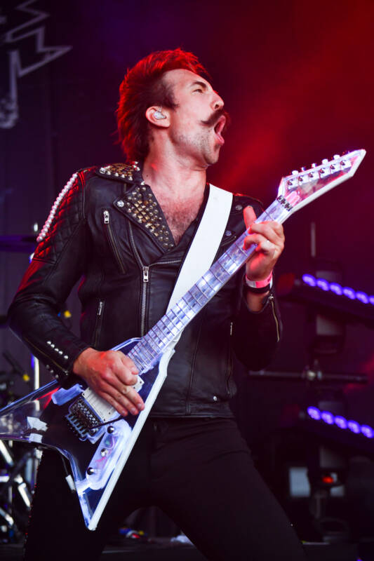 Royal Republic im Radio Bob Rockcamp im Hochformat