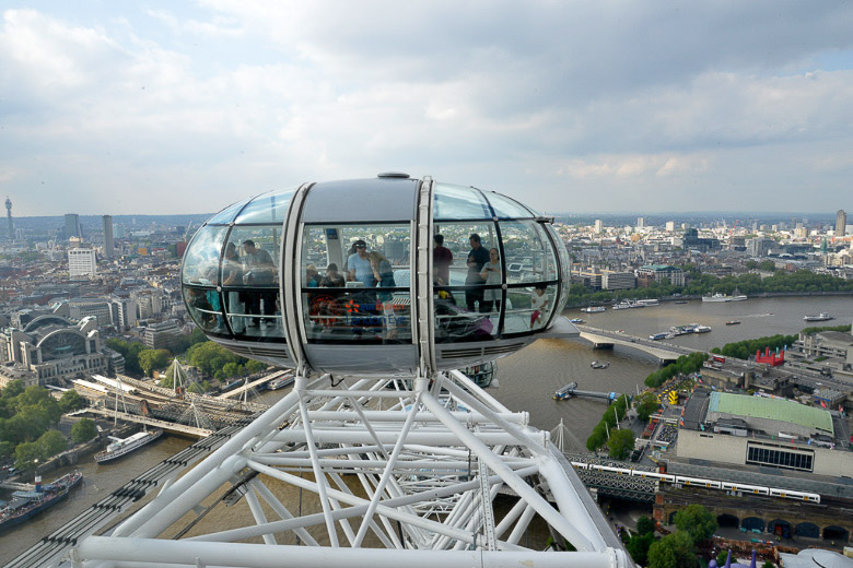 Gondel des London Eye mit Blick auf die Stadt