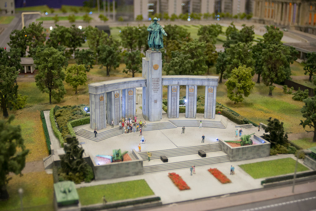 Sowjetisches Ehrenmal im Modell