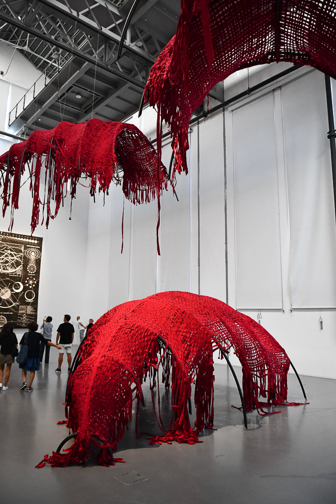 Rote Installation