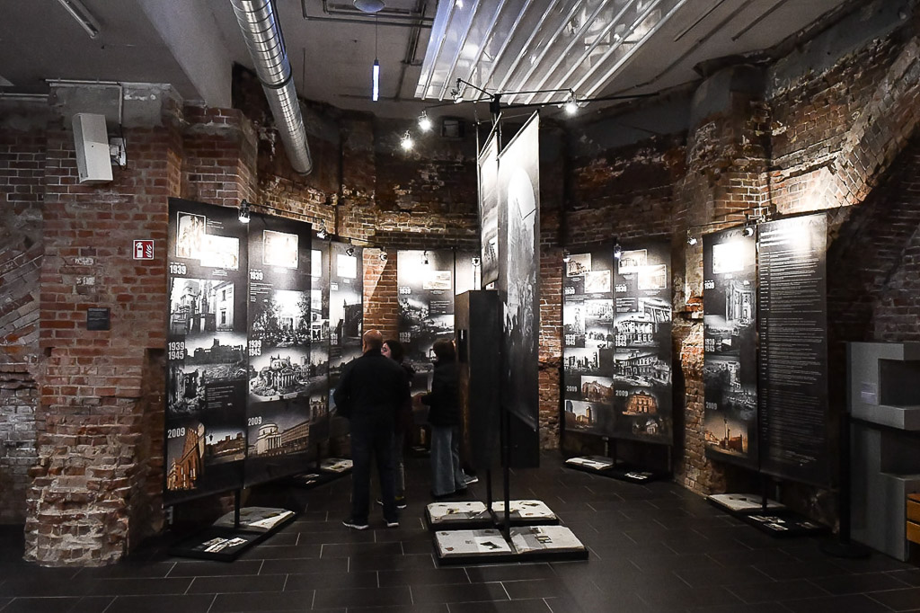 Ausstellung mit historischen Fotos