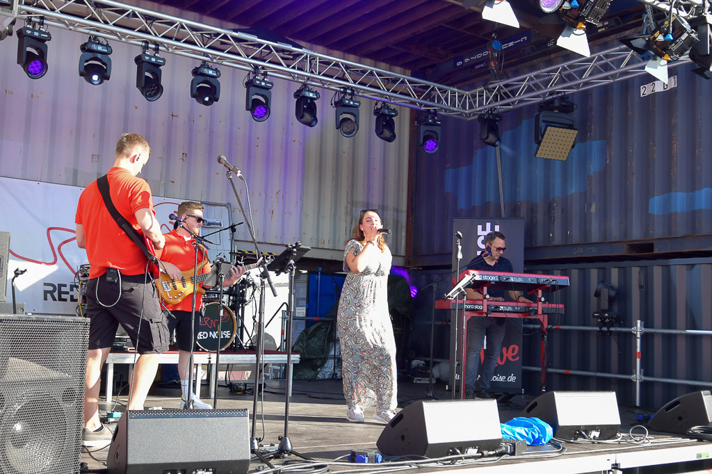 Band auf der Bühne