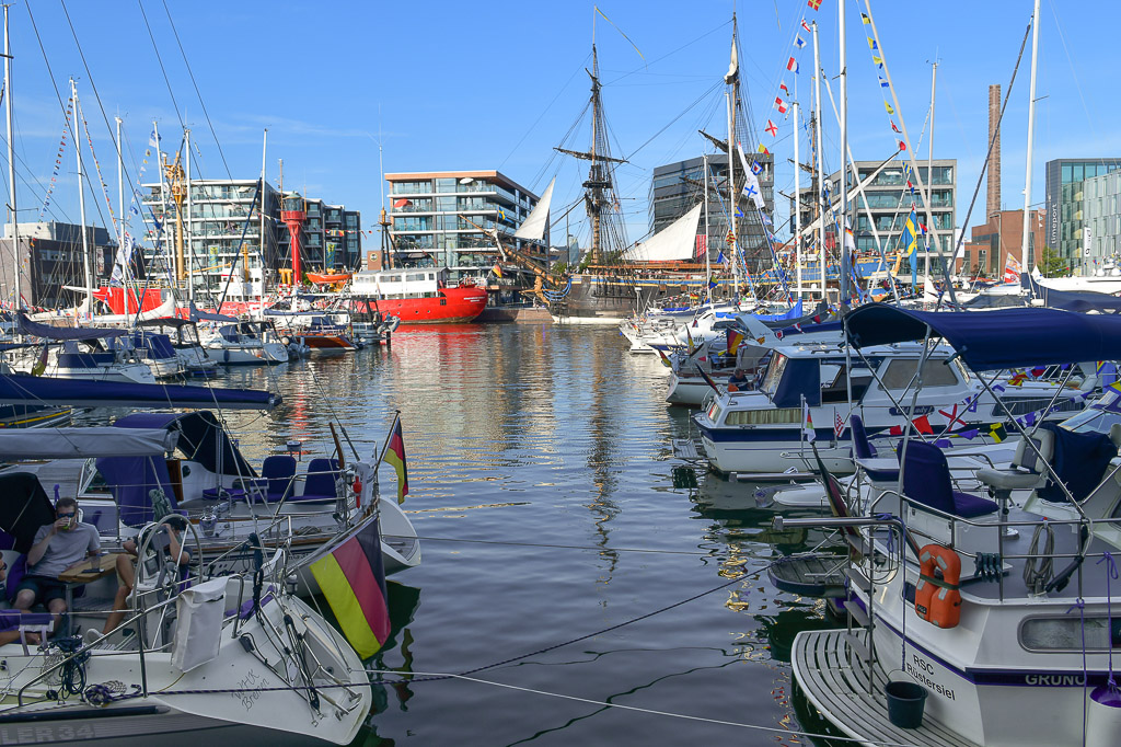 Segelschiffe im Hafen