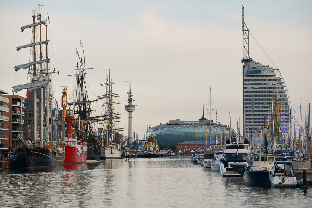 Schiffe im Neuen Hafen