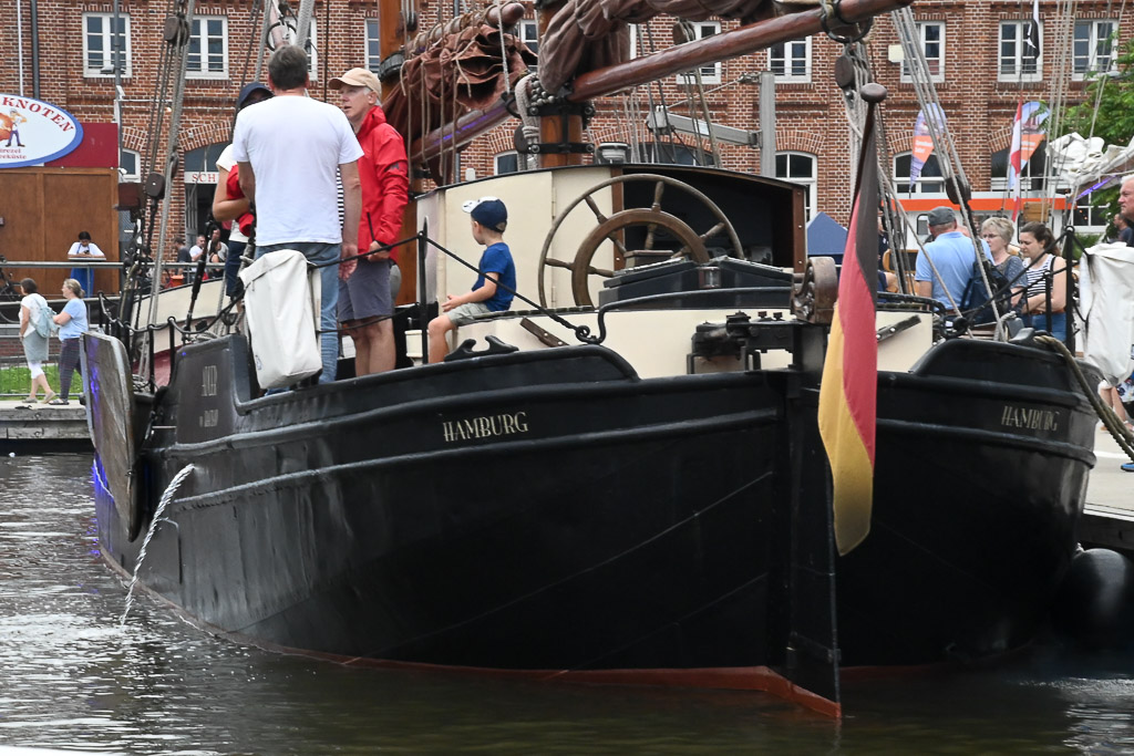 Traditionsschiffe im Neuen Hafen
